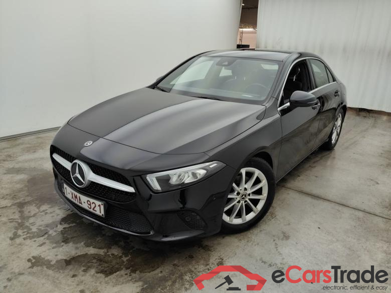 Mercedes-Benz A-Klasse Limousine A 180 d DCT Launch Edition 4d