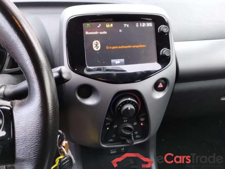 TOYOTA Aygo 1.0 VVT-i x-play #6