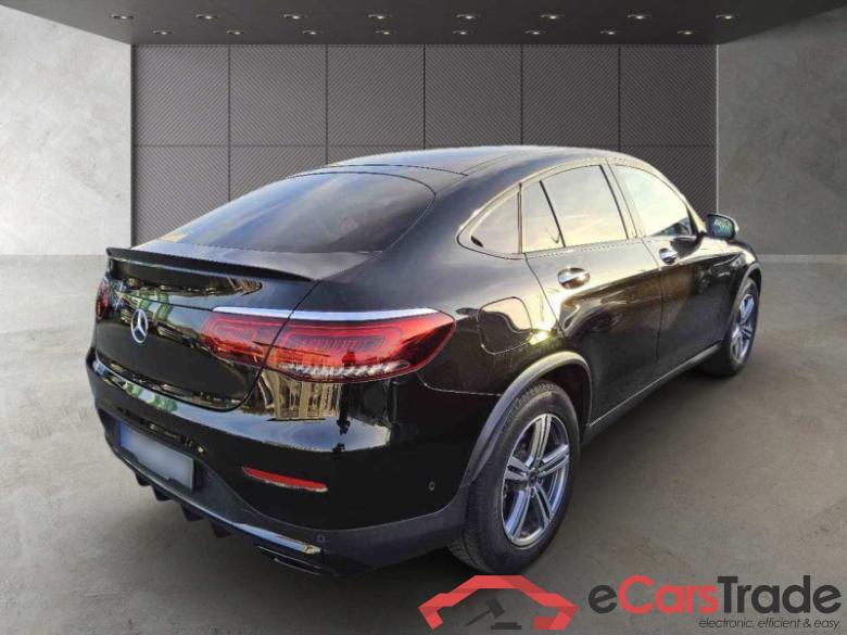 Mercedes-Benz GLC Coupe (BM 253)(11.2016->) DE - SUV5 GLC 200 EU6d, AMG Line 4Matic (EURO 6d), (Facelift) 2020 - 2023 #3