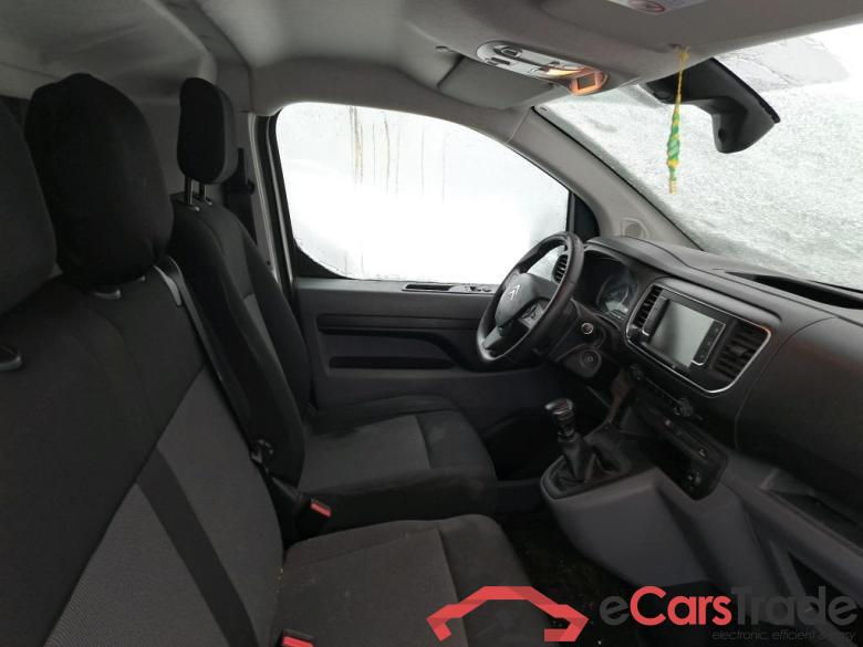 CITROËN - CIT JUMPY BLUEHDI 115PK S/S M CLUB With Connect Nav      ***   ZYLINDERKOPFDECKEL DEFEKT   !!   ***   CYLINDER HEAD !   **** #3