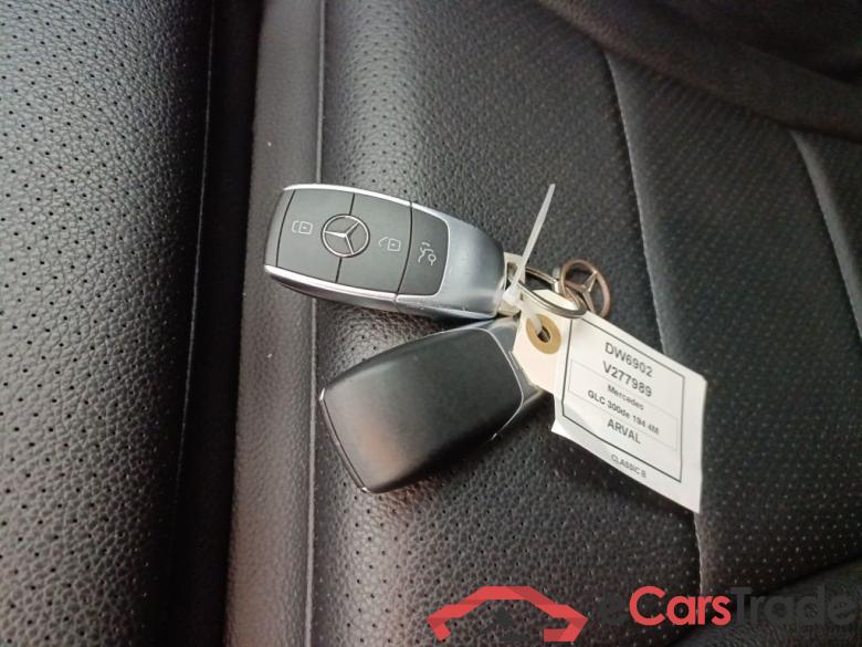 MERCEDES CLASSE GLC DIESEL (X253) - 2019 GLC 300 de 194 4-Ma PHEV Business Solution 5d #4
