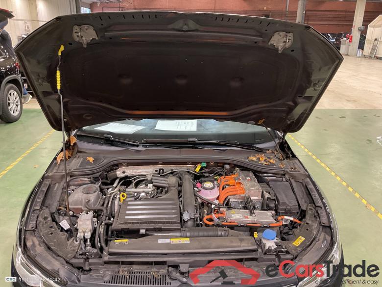 VOLKSWAGEN GOLF VIII 1.4 EHYBRID STYLE BUSINESS DSG #6