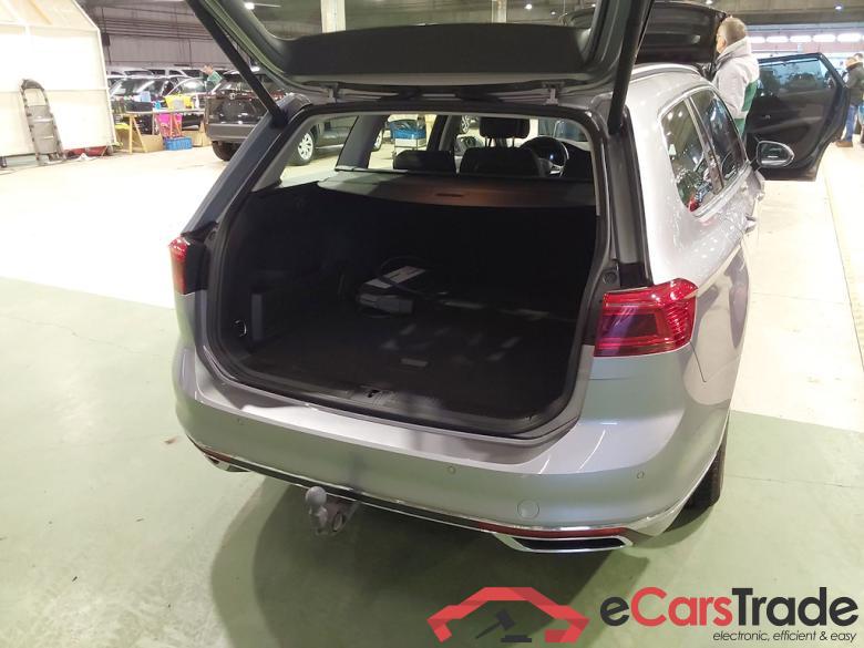 VOLKSWAGEN PASSAT VARIANT 1.4 TSI MSQ VARIANT GTE BUSINESS #3