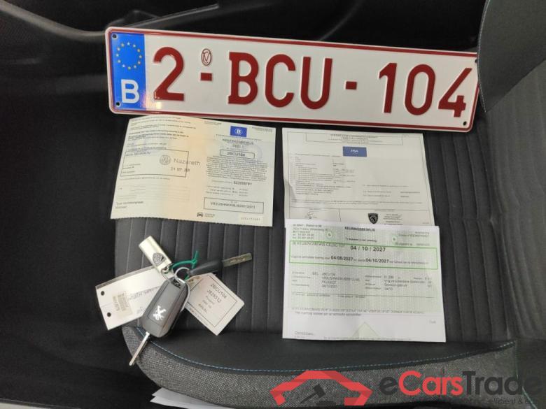 Peugeot 2008 1.2 Puretech 74KW S&S Style 5d #4