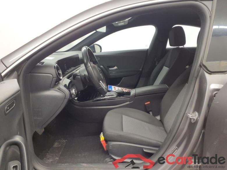 Mercedes-Benz CLA CLA 180 d Business Solution Aut. 4d #3