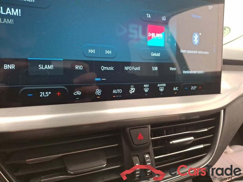 FORD FOCUS 1.0 EcoBoost Hybrid Titanium #6