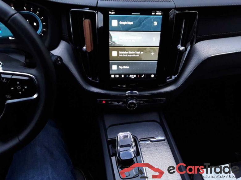 Volvo XC60 (03.2017->) DE - SUV5 B5 (Benzin) AWD EU6d, Ultimate Dark Mild-Hybrid (EURO 6d), (Facelift) #4