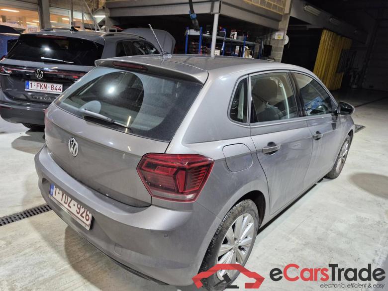 VOLKSWAGEN Polo Polo Comfortline 1.0 70 kW (95 ch) 5 vitesses manuel #2