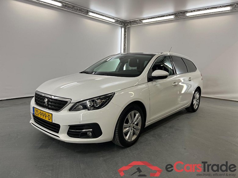 PEUGEOT 308 SW 1.2 PureTech Blue Lease Executive #1