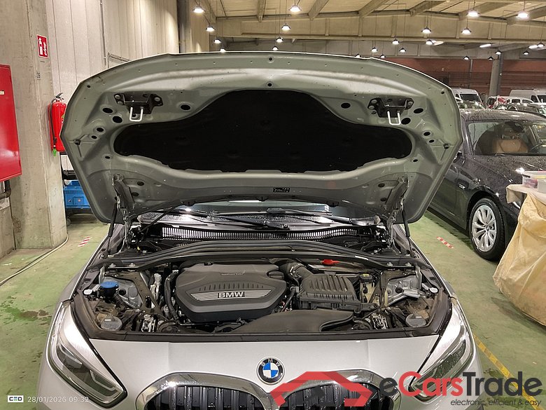 BMW 1 HATCH DIESEL - 2019 118 dA AdBlue #6