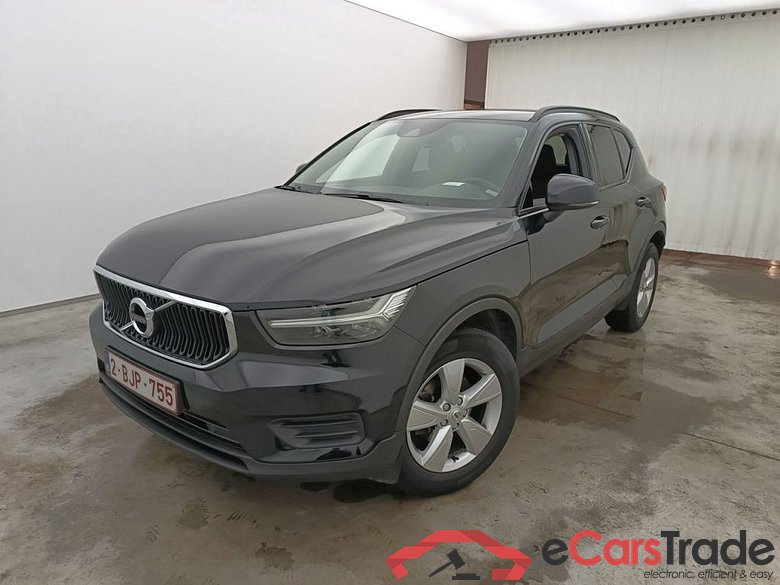 Volvo XC40 T2 Momentum Core 5d