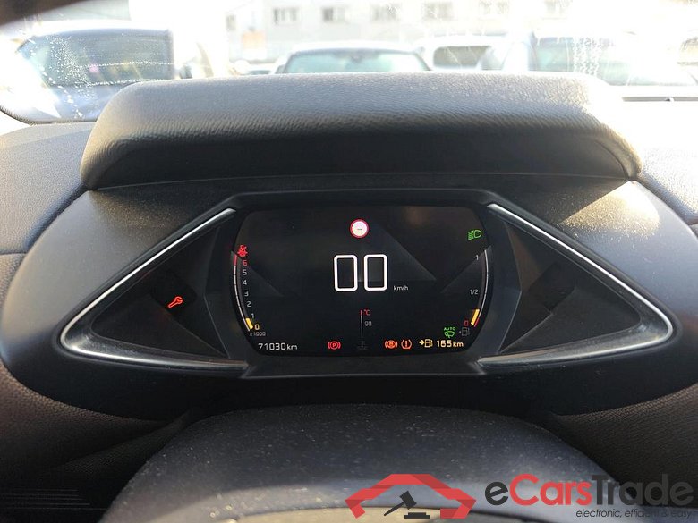 DS DS 3 Crossback / 2018 / 5P / todoterreno PureTech 73 kW Manual SO CHIC #4