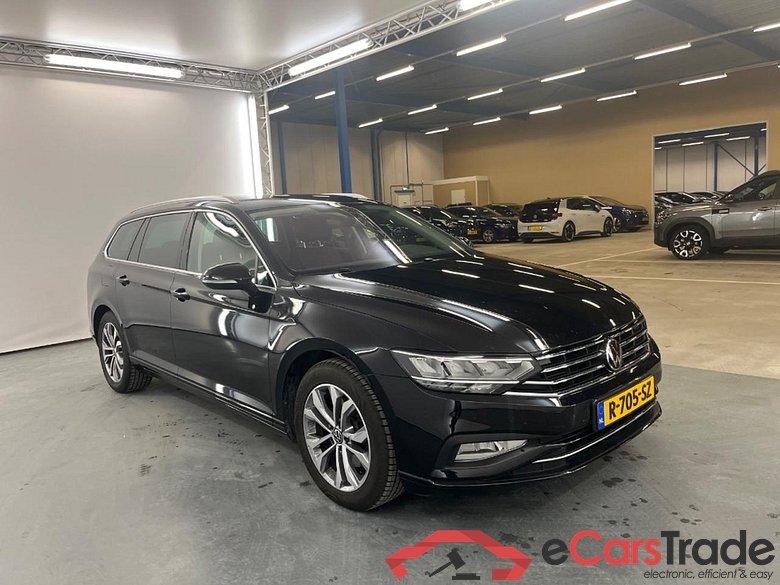 VOLKSWAGEN PASSAT VARIANT 1.5 TSI Business #2