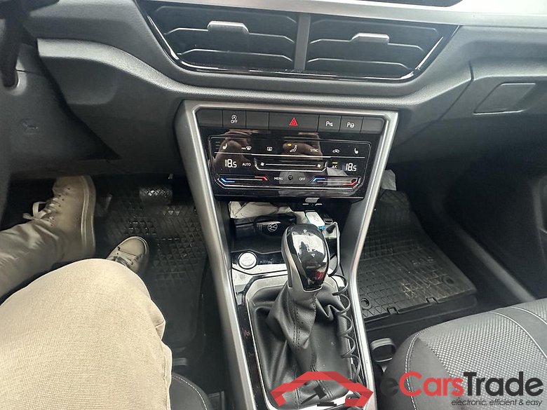 VOLKSWAGEN T-Roc T-Roc Life Business1.5 TSI OPF 110 kW (150 ch) 7 vitesses DSG #3