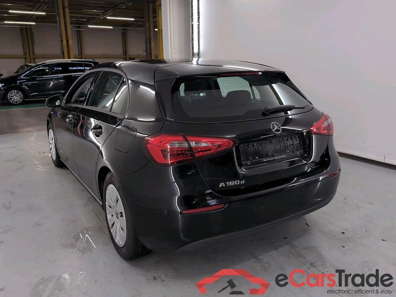 MERCEDES-BENZ A-CLASS 2.0 A 180 D BUSINESS SOLUTION ESSENTIAL #3
