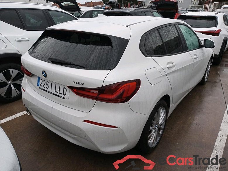 BMW Serie 1 / 2019 / 5P / berlina con portón 118i #2