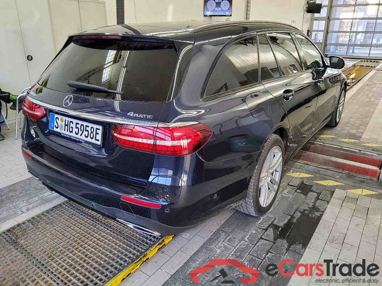 Mercedes-Benz E T-Modell (BM 213)(06.2016->) DE - Kb5 E 300 de EU6d, T de AMG Line 4Matic (EURO 6d), (Facelift) 2020 - 2023 #3