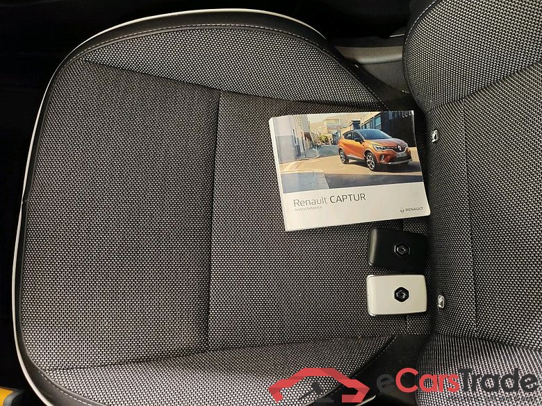 Renault Captur TCe 100 Intens 5d #4