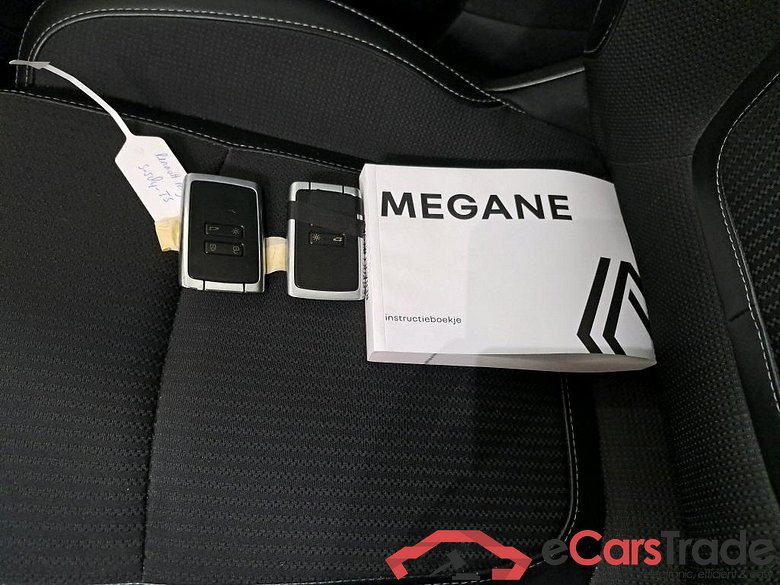 Renault Mégane Estate TCe 140 Intens 5d #4