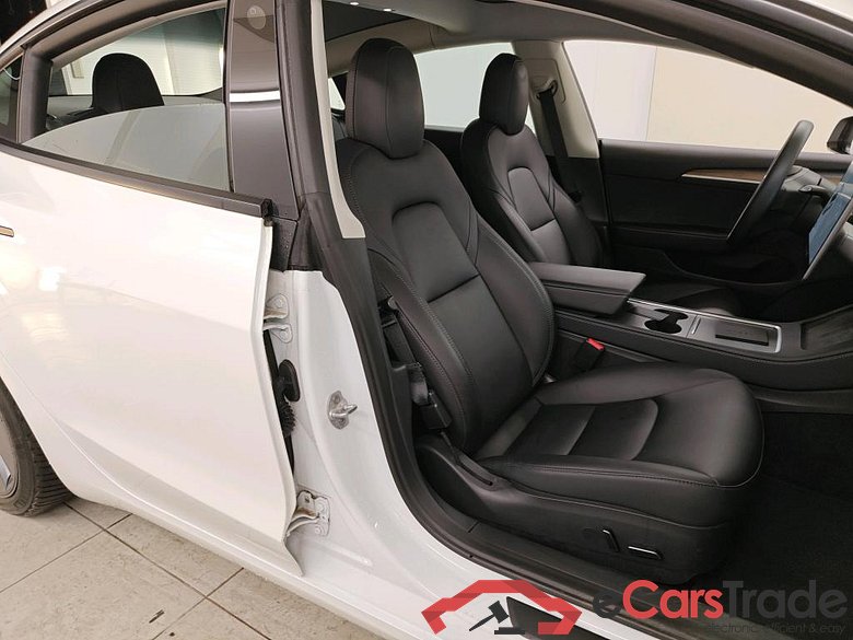 Tesla Model 3 Standard Range Plus RWD 4d #3