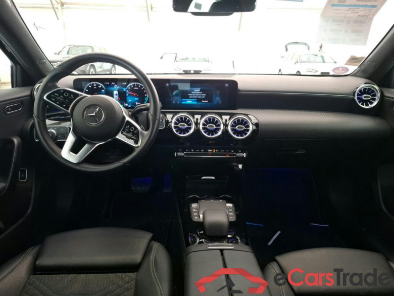 MERCEDES-BENZ Classe A Berline / 2018 / 4P / Berline A 250 e Business Line 8G-DCT #5