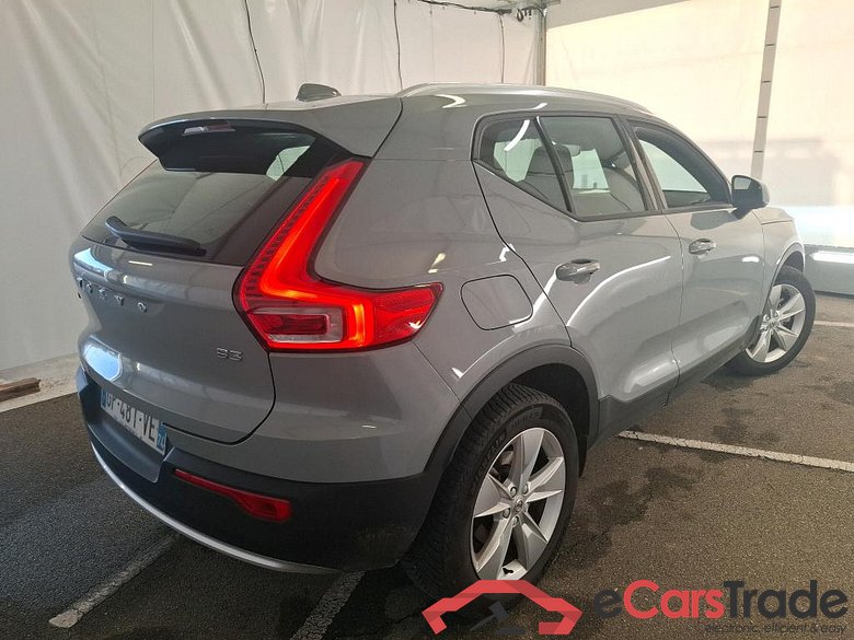 XC40 Momentum 2WD 2.0 B3 163 DCT 7 Black Edition #3