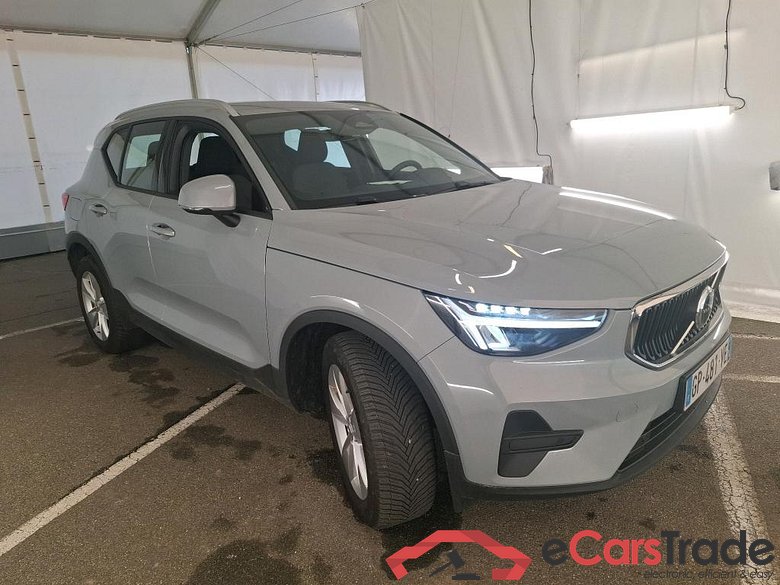 XC40 Momentum 2WD 2.0 B3 163 DCT 7 Black Edition #4