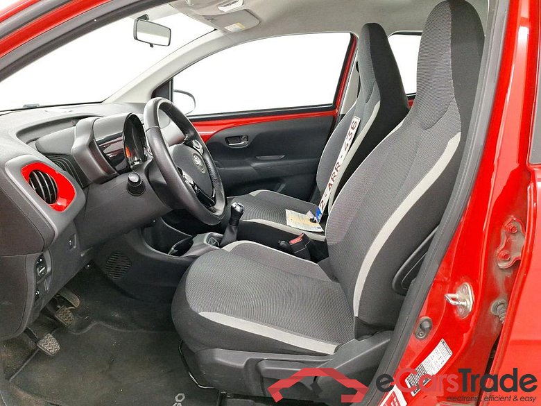 TOYOTA AYGO - 2018 1.0i VVT-i x-play II #5
