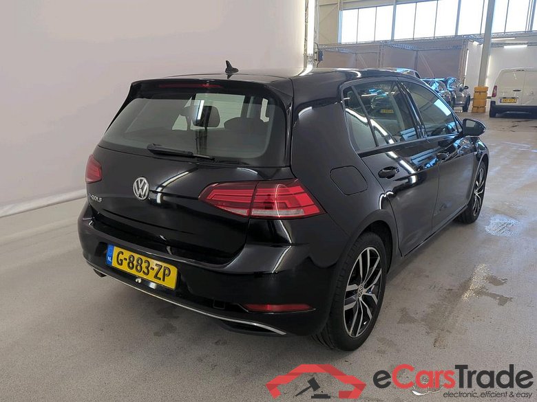 Volkswagen Golf E-DITION 2019 5d #2