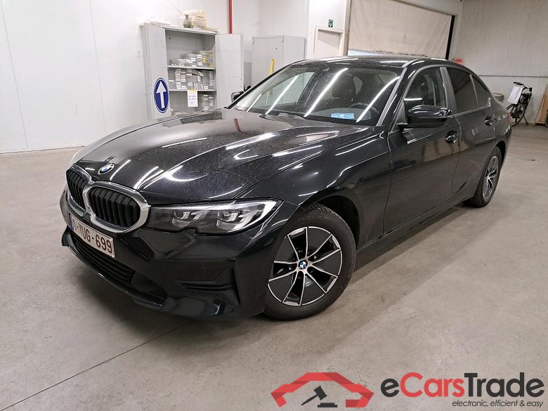 BMW - BMW 3 BERLINE 318dA 150PK Advantage With PDC Front & Rear #1