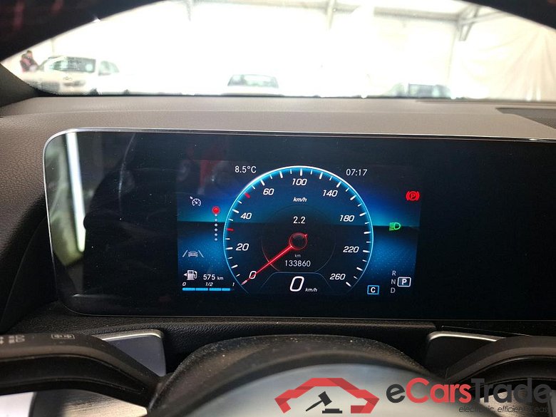 MERCEDES-BENZ GLB / 2019 / 5P / SUV GLB 200 d AMG Line #6