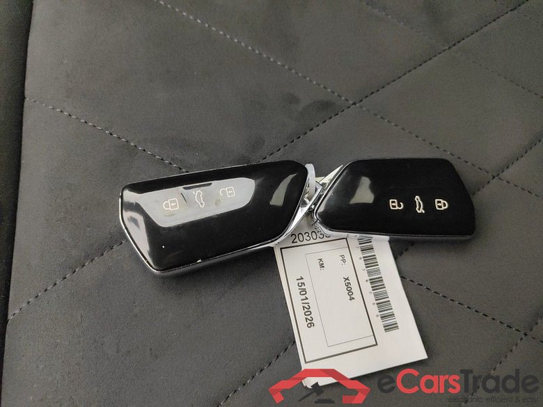 VOLKSWAGEN GOLF VIII 1.5 eTSI 150 ACT Style DSG OPF (EU6AP) 5d #4