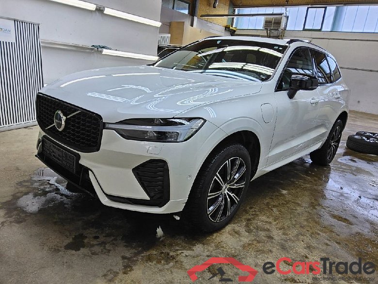 XC60 R Design Recharge Plug-In Hybrid AWD 2.0 T8 Twin Engine 335KW AT8 E6d