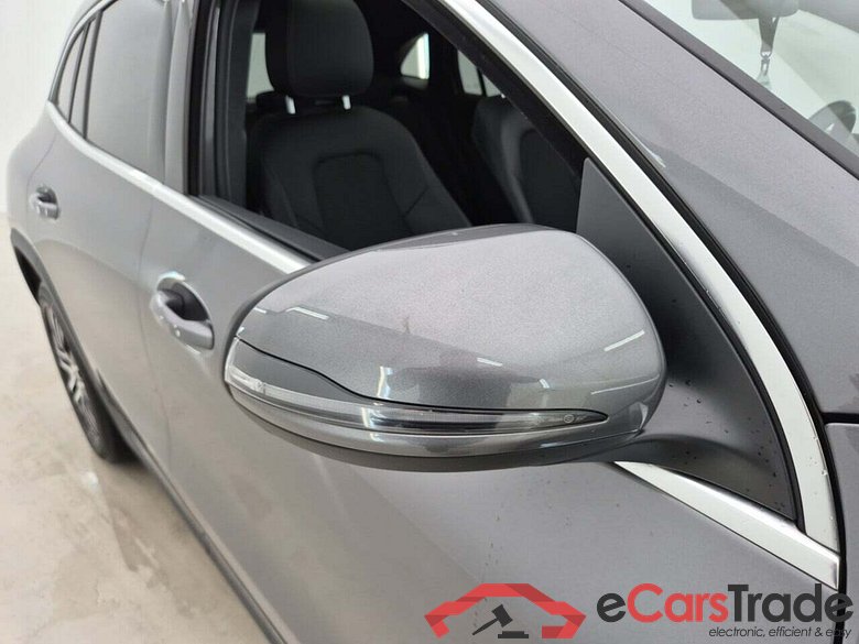 MERCEDES-BENZ GLA 2.0 200D 8G-DCT STYLE #6