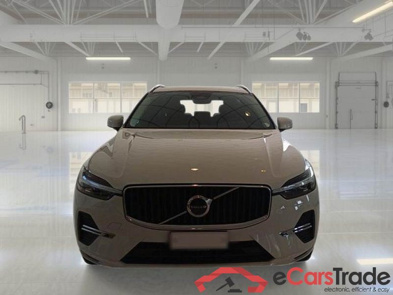 VOLVO XC60 / 2021 / 5P / SUV B4 D AWD AUTOMATICO MOMENTUM PRO MY22 #6