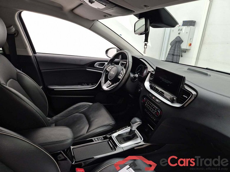 KIA X CEED 1.6 GDI PHEV PREMIUM DCT #3