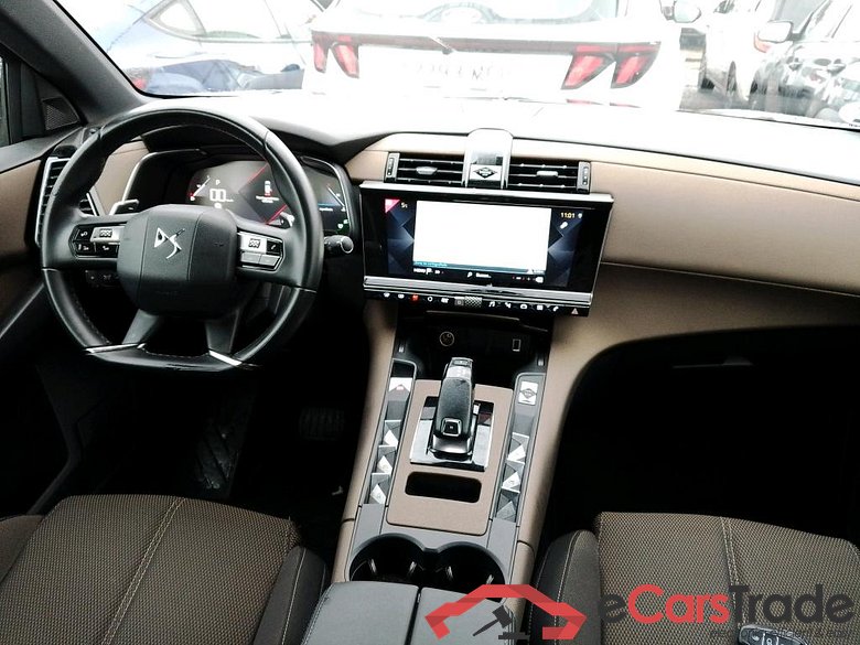 DS DS 7 Crossback / 2017 / 5P / todoterreno BlueHDi DE 96kW (130CV) Auto. CHIC (AC) #3