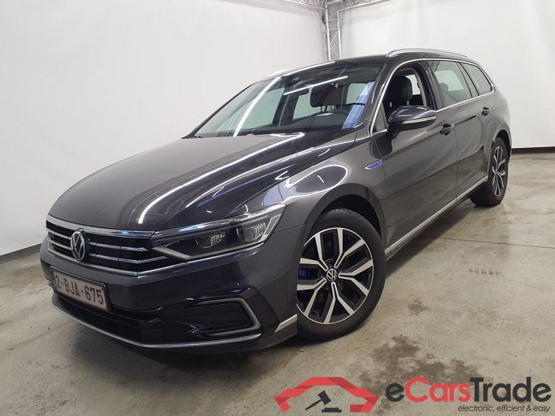 Volkswagen Passat Variant 1.4 TSI DSG6 GTE Business 5d #1