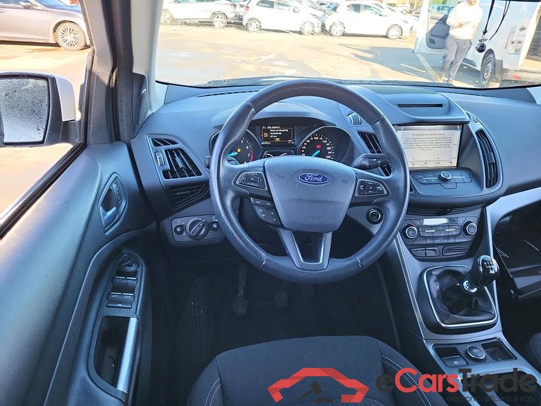 FORD Kuga / 2016 / 5P / todoterreno 1.5 EcoBoost 88kW 4x2 Trend+ (CX) #3