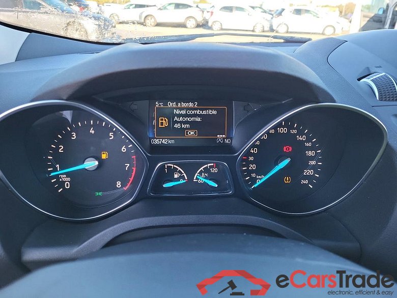 FORD Kuga / 2016 / 5P / todoterreno 1.5 EcoBoost 88kW 4x2 Trend+ (CX) #4
