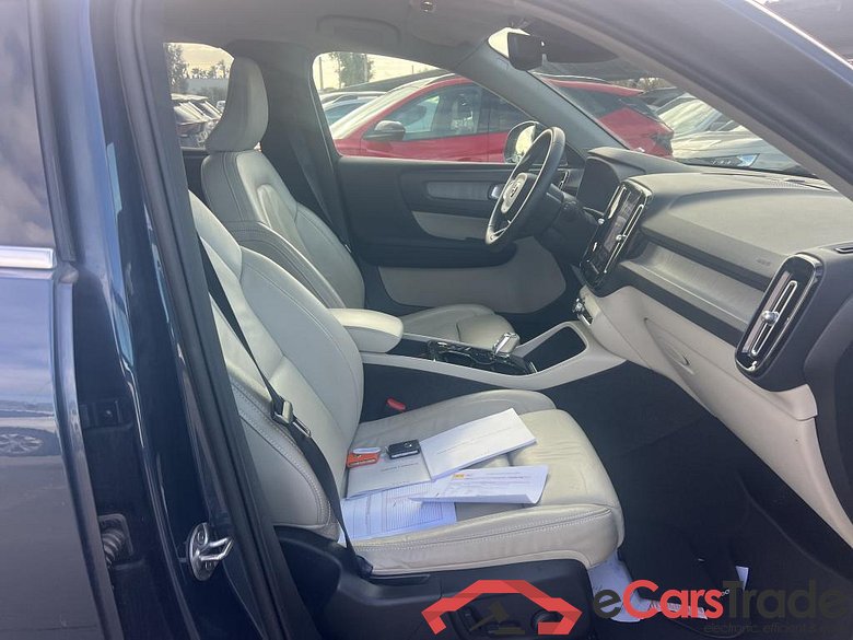 VOLVO XC40 / 2017 / 5P / todoterreno 1.5 T4 Twin Recharge Inscription Auto #6