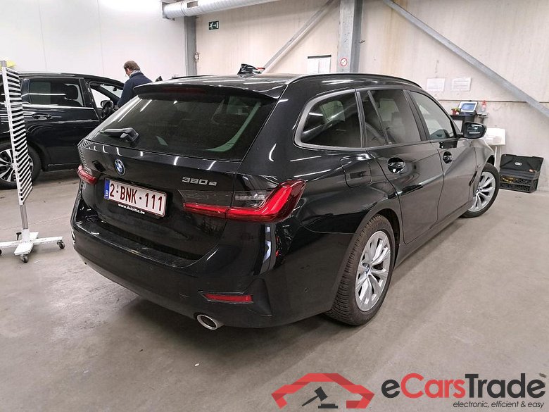 BMW - BMW 3 TOURING 320e 204PK Business Edition With Vernasca Heated Sport Seats & Driving Assistant Pack & Active Cruise Control  * HYBRID ** #2