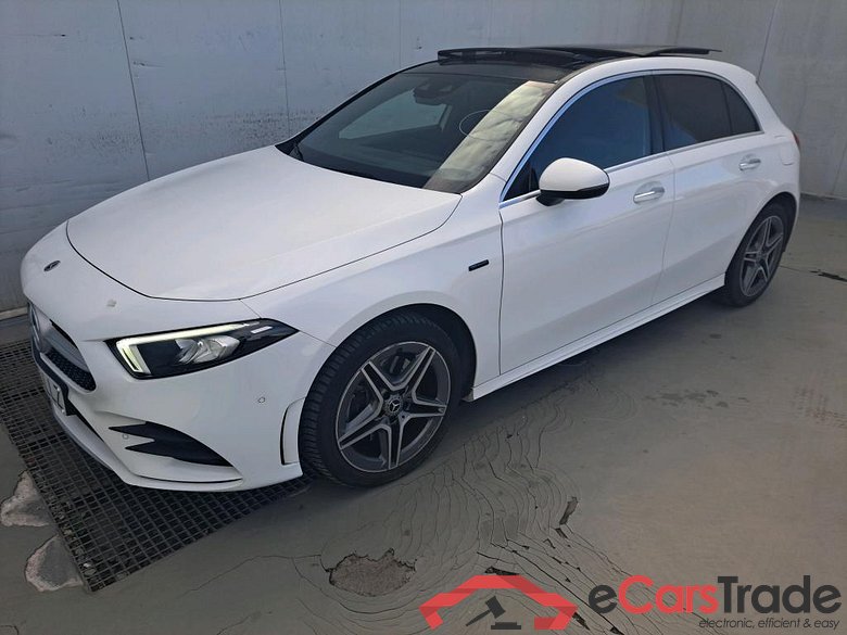 MERCEDES-BENZ Clase A / 2018 / 5P / berlina con portón A 250 e #1