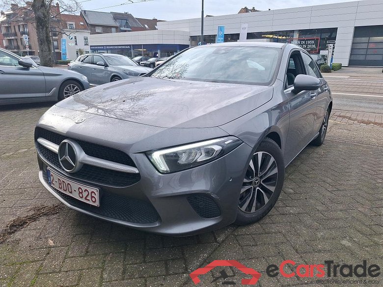 MERCEDES-BENZ A-CLASS LIMOUSINE 1.3 A 180 BUSINESS SOLUTION