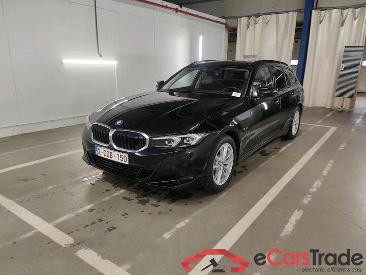 BMW 3 Reeks Touring 3 Reeks Touring 320e (150 kW) (PHEV) 150kW/204pk  5D/P Auto-8 - CO2 indicatief #1