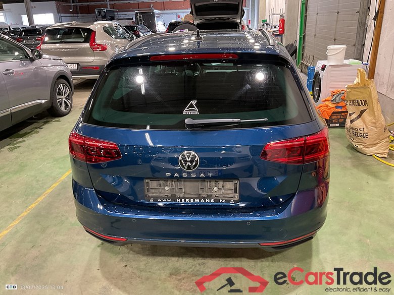 VOLKSWAGEN PASSAT VARIANT 2.0 TDI 90KW MSQ VARIANT STYLE BUSINESS #5