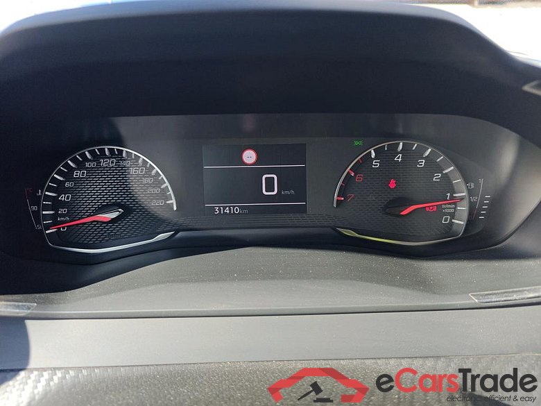 PEUGEOT 2008 / 2019 / 5P / todoterreno Allure BlueHDI 81kW (110CV) #4