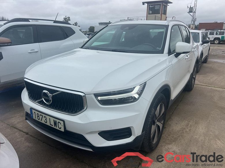 VOLVO XC40 / 2017 / 5P / todoterreno 1.5 T2 Momentum Pro Auto #1