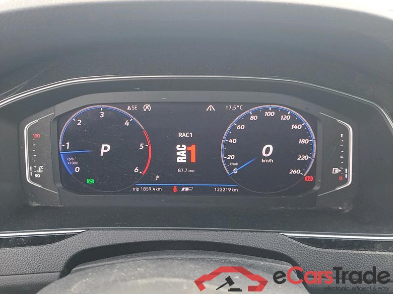 VOLKSWAGEN Passat / 2019 / 5P / familiar Variant R-Line 2.0 TDI 140kW (190CV) DSG #4