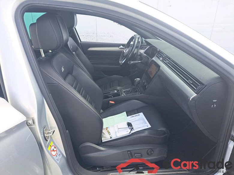 VOLKSWAGEN Passat / 2019 / 5P / familiar Variant R-Line 2.0 TDI 140kW (190CV) DSG #6